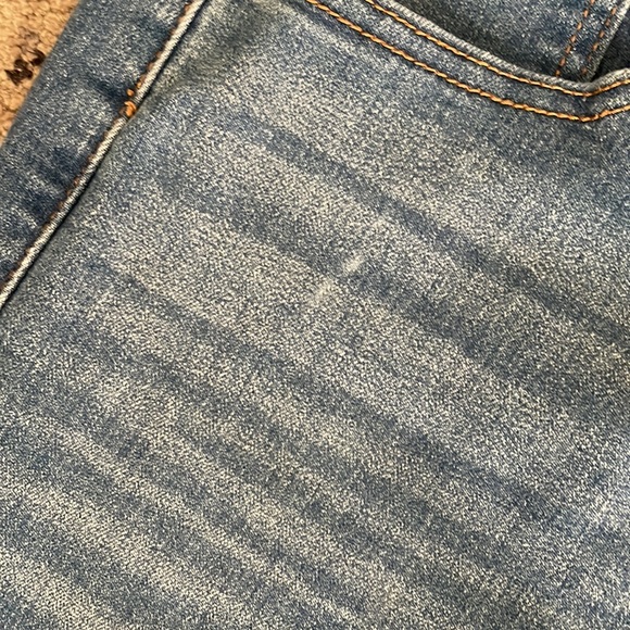 FOREVER21 STRAIGHT LEG JEAN - Picture 2 of 3